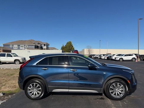 Used 2021 Cadillac XT4 Premium Luxury image 6