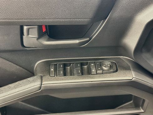 Used 2025 Toyota 4Runner SR5 AWD/4WD image 15