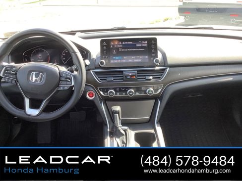 Used 2018 Honda Accord Touring image 14