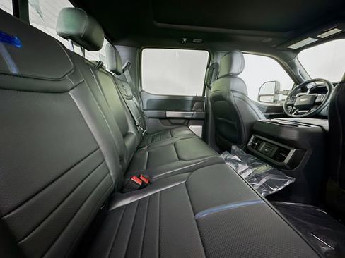 New 2026 Ford F450 Platinum w/ FX4 Off-Road Package image 29