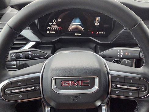 Used 2025 GMC Acadia Elevation image 23