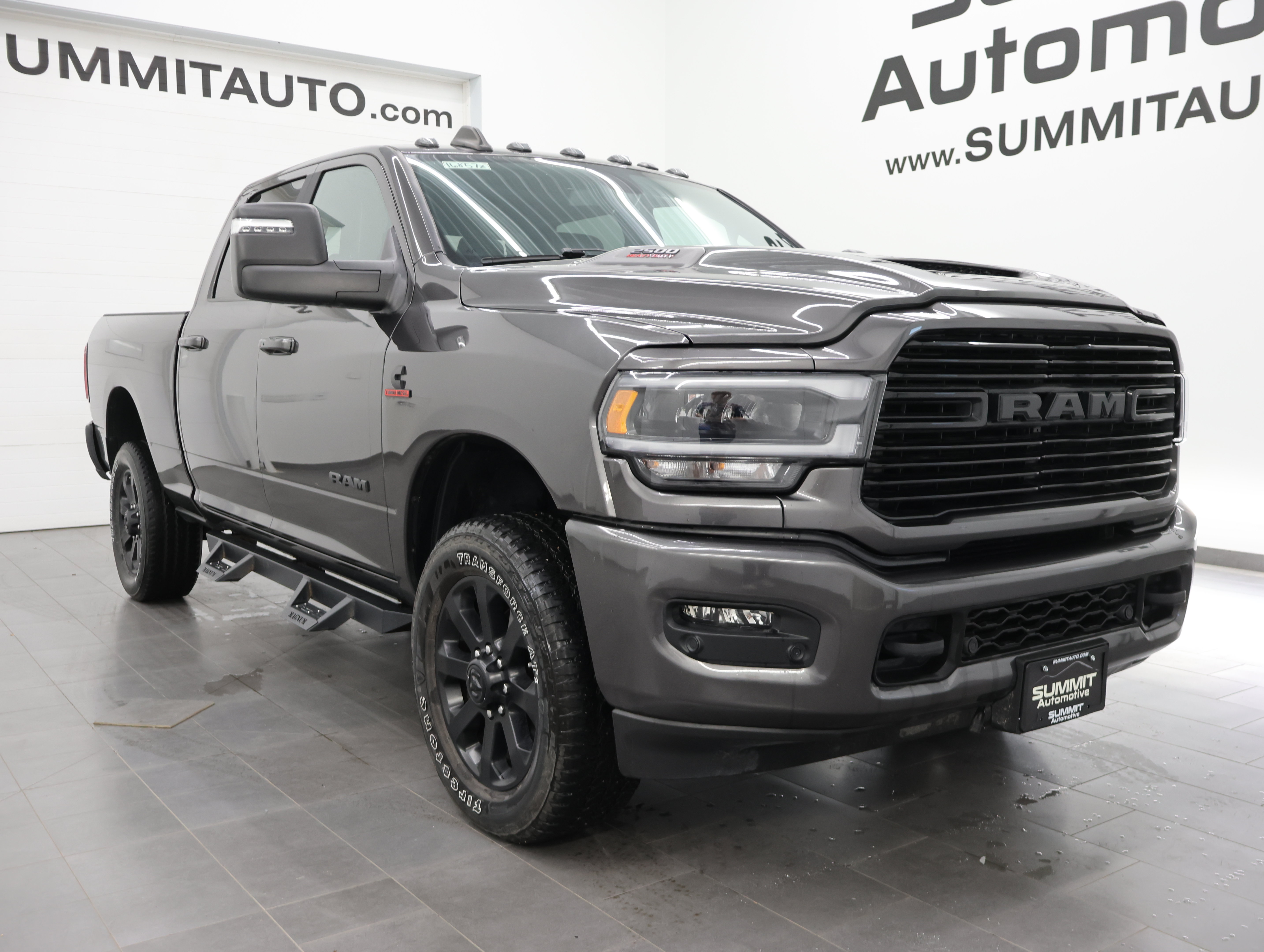 Used 2024 RAM 2500 Laramie w/ Night Edition AWD/4WD image 2