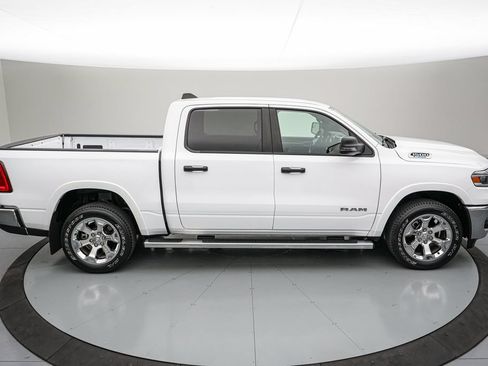 Used 2025 RAM 1500 Big Horn AWD/4WD image 3