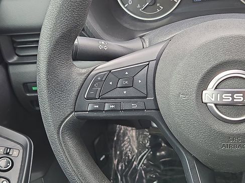 Used 2024 Nissan Sentra S FWD image 17