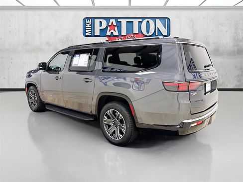 Used 2024 Jeep Wagoneer L Series II w/ Flexible Seating Group image 5