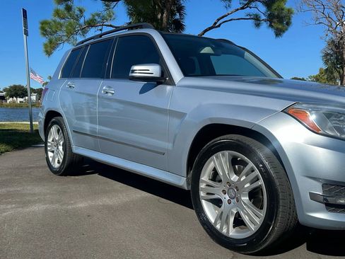 Used 2013 Mercedes-Benz GLK 350 GLK 350 Sport Utility 4D image 5