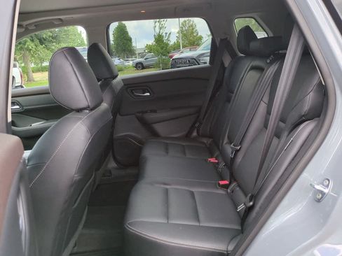 Used 2022 Nissan Rogue SL FWD image 13