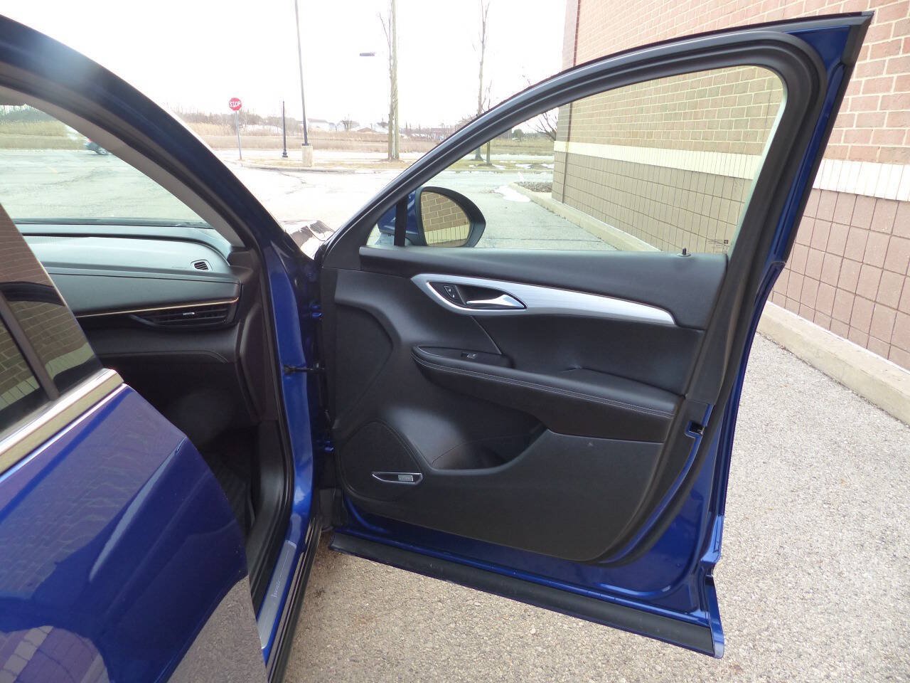 Used 2025 Buick Envision Avenir AWD/4WD image 41