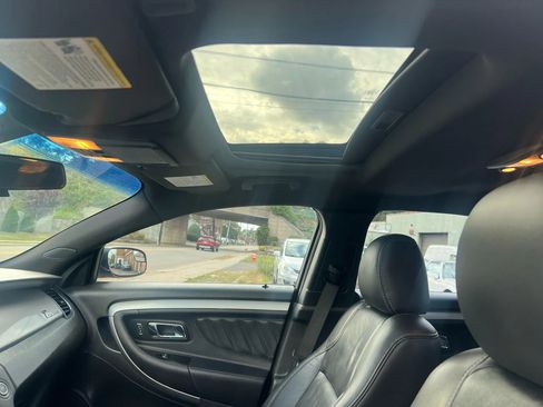 Used 2019 Ford Taurus SEL image 20