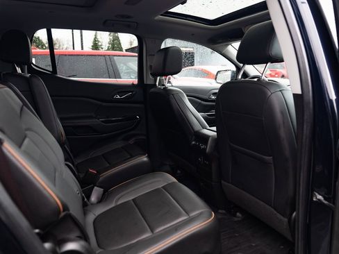 Used 2021 GMC Acadia AT4 image 25