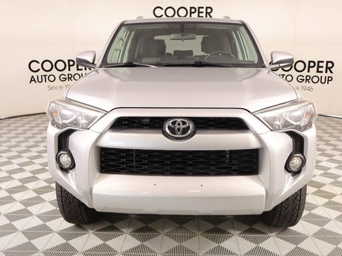 Used 2016 Toyota 4Runner SR5 AWD/4WD image 9
