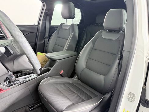 Used 2023 Chevrolet TrailBlazer RS w/ Sun and Liftgate Package image 11