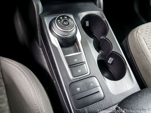 Used 2022 Ford Escape SE image 18