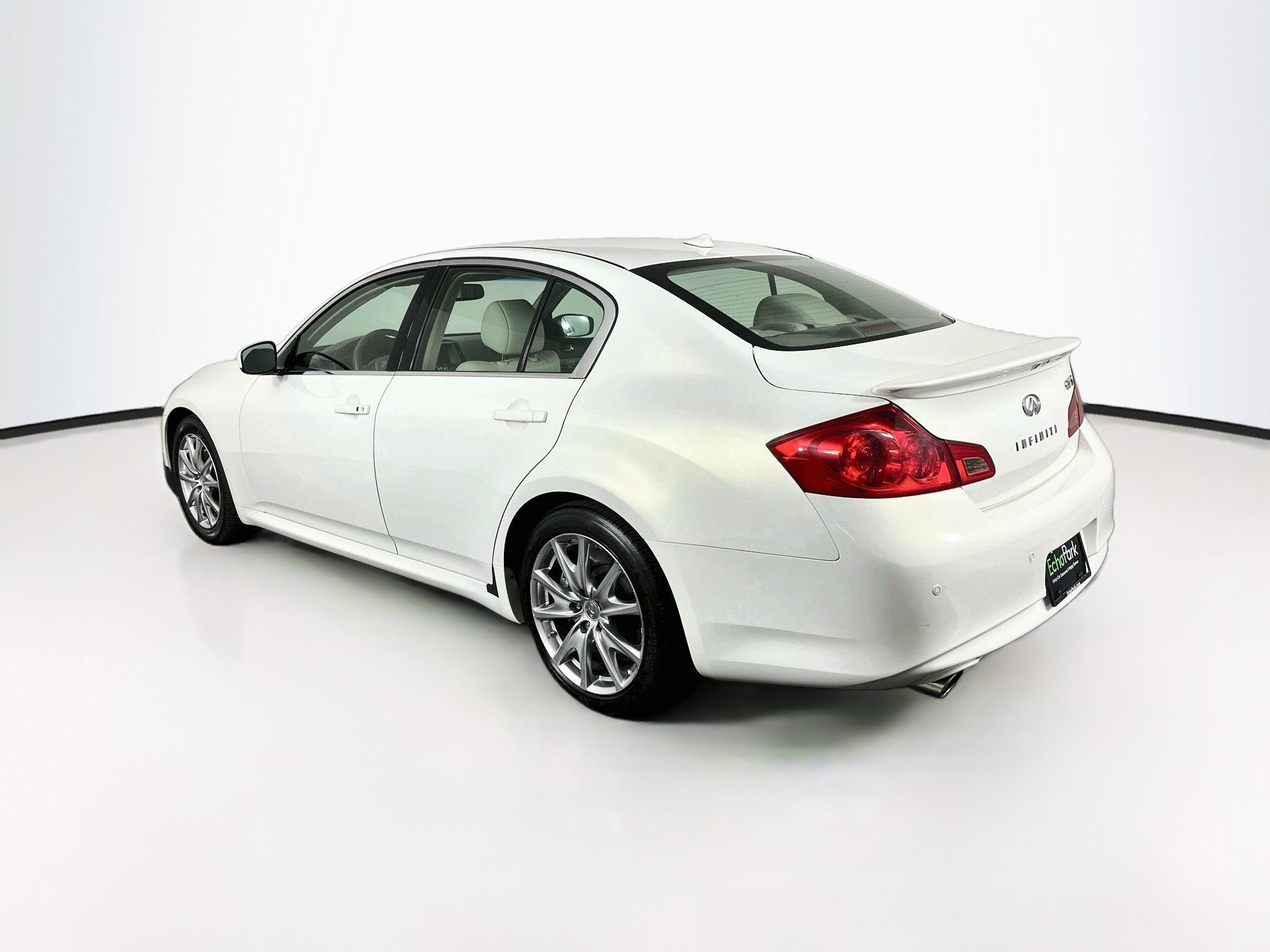 Used 2011 INFINITI G37 Journey w/ Sport Pkg - RWD image 5