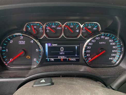 Used 2018 Chevrolet Silverado 1500 LT w/ All Star Edition AWD/4WD image 4