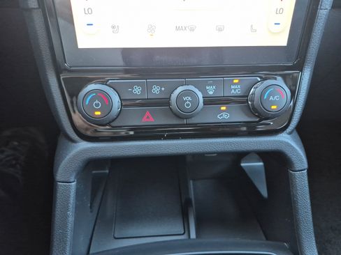 New 2025 Ford Ranger Lariat w/ Black Appearance Package image 33