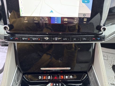 Used 2022 Jeep Wagoneer Series III image 27