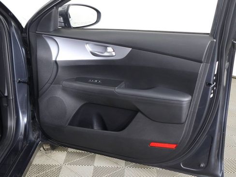 Used 2023 Kia Forte LXS w/ LXS Technology Package FWD image 22