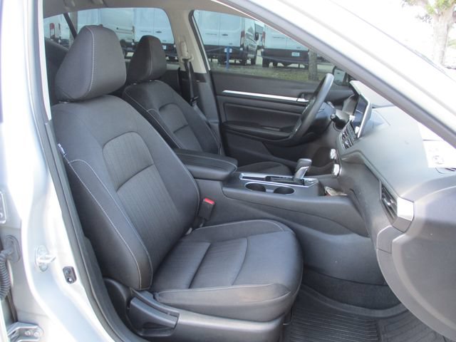 Used 2022 Nissan Altima 2.5 SV FWD image 18