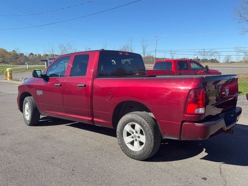 Used 2019 RAM 1500 Express AWD/4WD image 3
