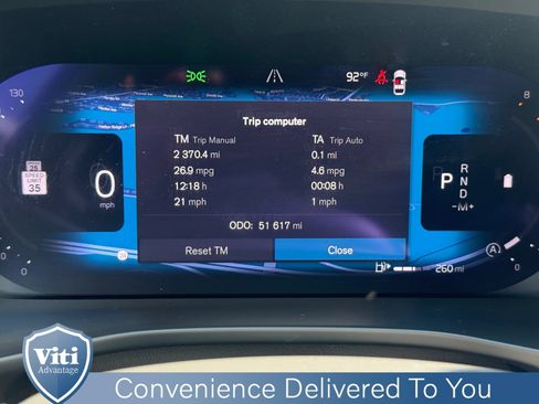 Certified 2024 Volvo XC40 B5 Plus w/ Protection Package Premier AWD/4WD image 33