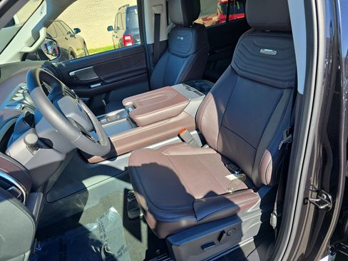 New 2026 Ford Expedition Platinum w/ Platinum Ultimate Package image 17