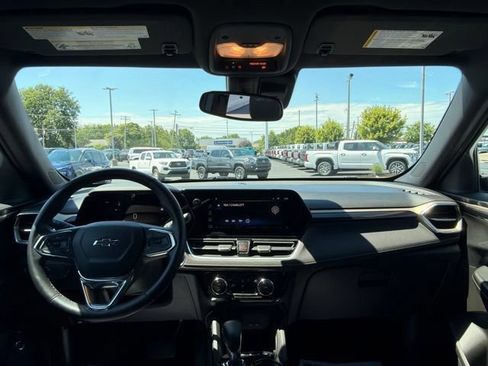 Used 2025 Chevrolet TrailBlazer ACTIV w/ Convenience Package AWD/4WD image 13