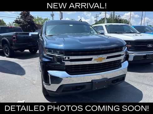 Used 2021 Chevrolet Silverado 1500 LT AWD/4WD image 3
