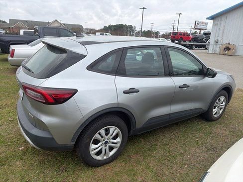 Used 2023 Ford Escape AWD image 9