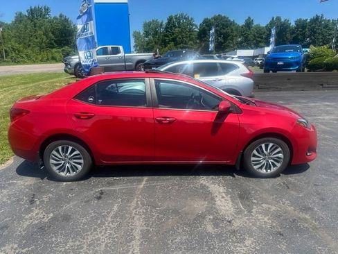 Used 2018 Toyota Corolla XLE FWD image 1