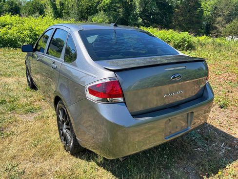 Used 2010 Ford Focus SES FWD image 7