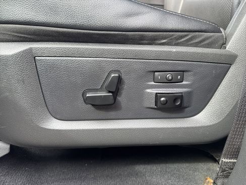 Used 2011 RAM 1500 Laramie w/ Protection Group image 15