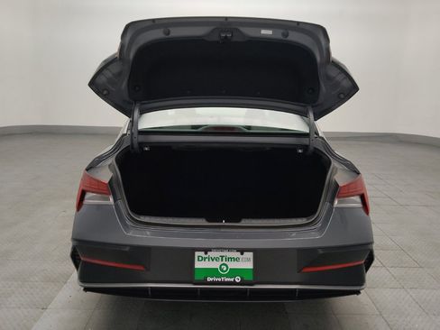 Used 2025 Hyundai Elantra SEL image 29