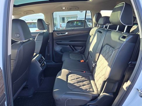 New 2026 Volkswagen Atlas SEL Premium R-Line AWD/4WD image 17