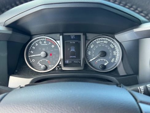 Used 2023 Toyota Tacoma TRD Sport w/ TRD Premium Sport Package AWD/4WD image 21