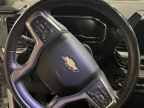 Used 2025 Chevrolet Silverado 3500 LT w/ Convenience Package image 18