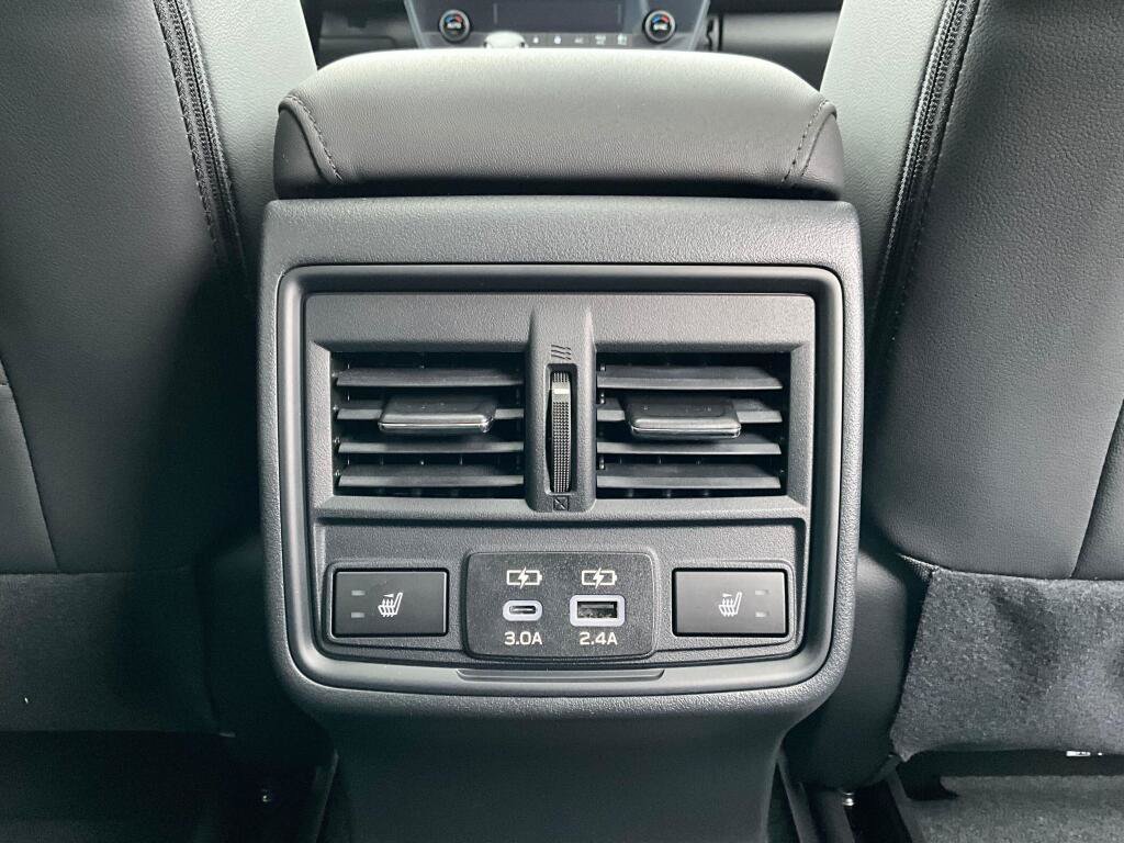 Used 2026 Subaru Outback Limited AWD/4WD image 14