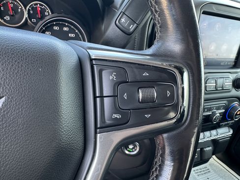 Used 2021 Chevrolet Silverado 1500 LT AWD/4WD image 17
