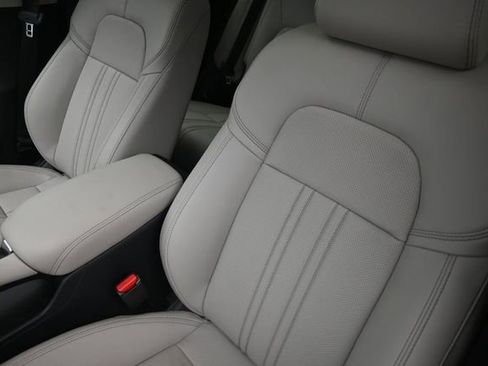 New 2026 Honda HR-V EX-L image 18