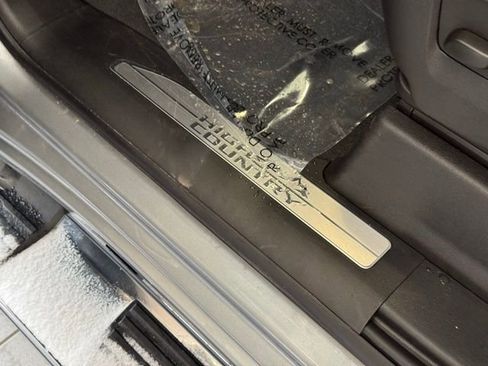 Used 2025 Chevrolet Silverado 1500 High Country w/ High Country Premium Package image 10