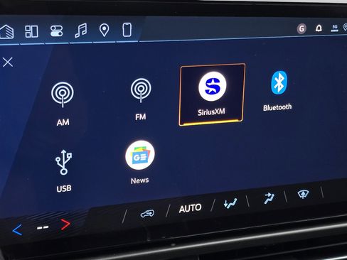 New 2026 Chevrolet Equinox EV LT image 6