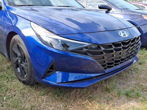 Used 2023 Hyundai Elantra SEL image 6
