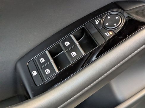 New 2026 MAZDA MAZDA3 Hatchback w/Premium Plus Pkg image 11