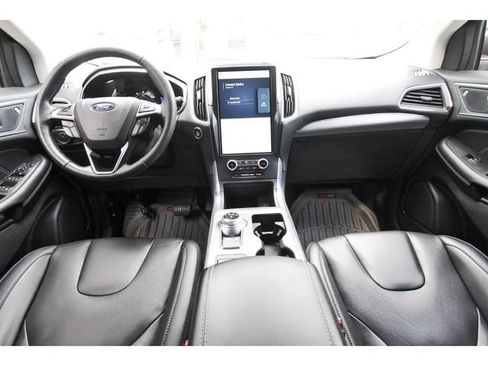 Used 2021 Ford Edge Titanium w/ Equipment Group 301A FWD image 8
