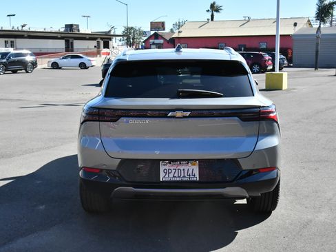 Used 2025 Chevrolet Equinox EV LT w/ Convenience Package image 7