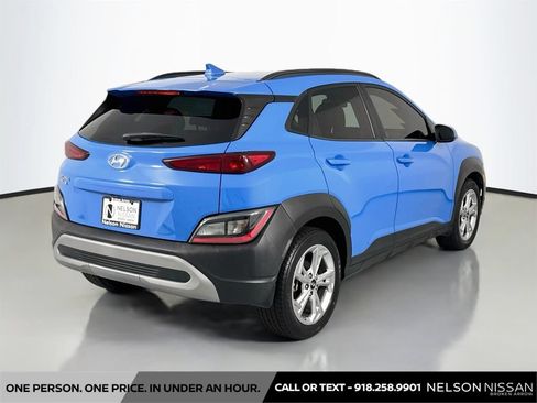 Used 2022 Hyundai Kona SEL w/ Convenience Package FWD image 5