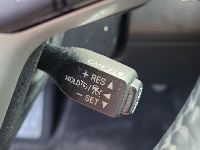 Used 2017 Toyota Highlander Limited Platinum FWD image 22
