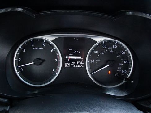 Used 2021 Nissan Versa S image 19