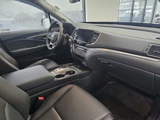 Used 2025 Honda Ridgeline RTL image 15