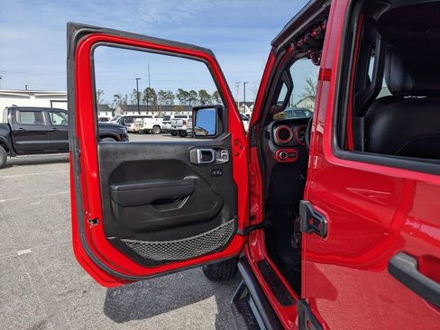 Used 2022 Jeep Gladiator Sport image 48